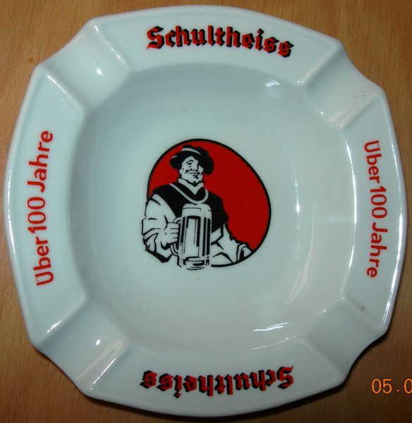 Winfried-Zenk_Schultheiss-Museum_Aschenbecher